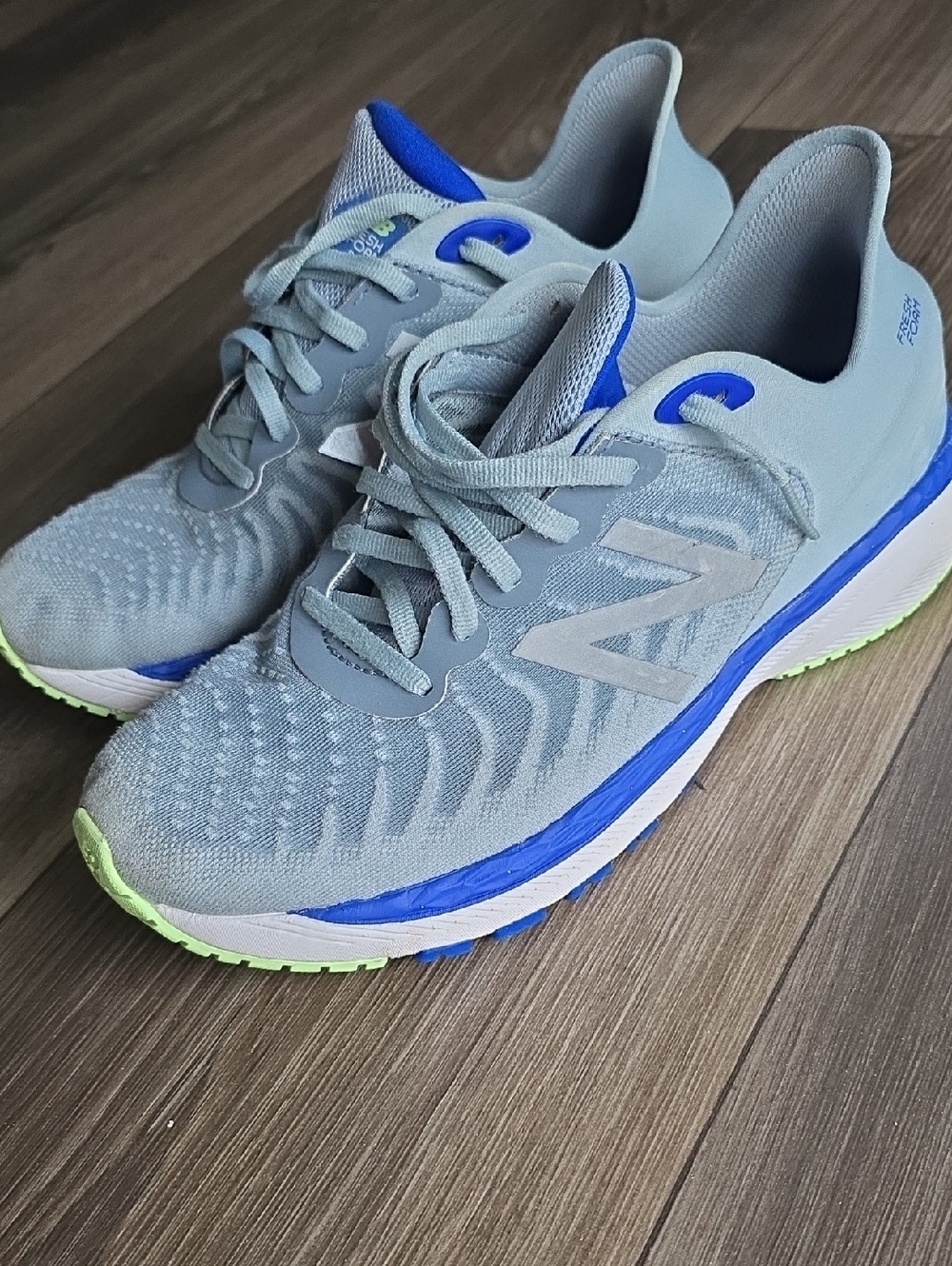 New Balance 860 Light Gray and Blue Athletic Running Shoes
